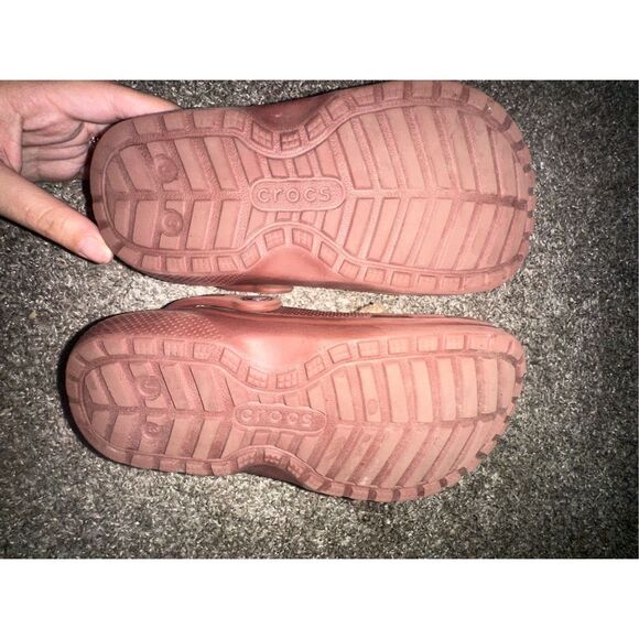 Crocs Classic Lined Kids Bear Clogs - Picture 3 of 3